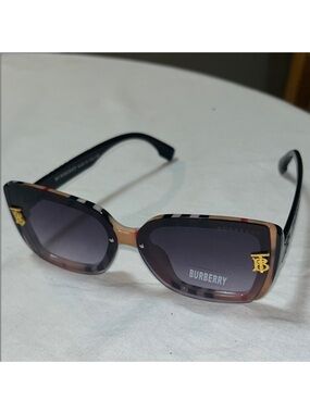 Burberry Black and Tortoiseshell Gradient Women's Sunglasses